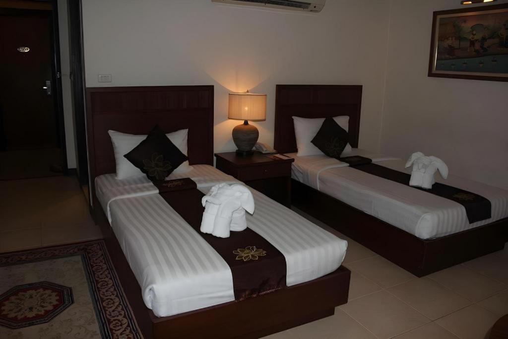 De Arni Hotel Бангкок Екстер'єр фото